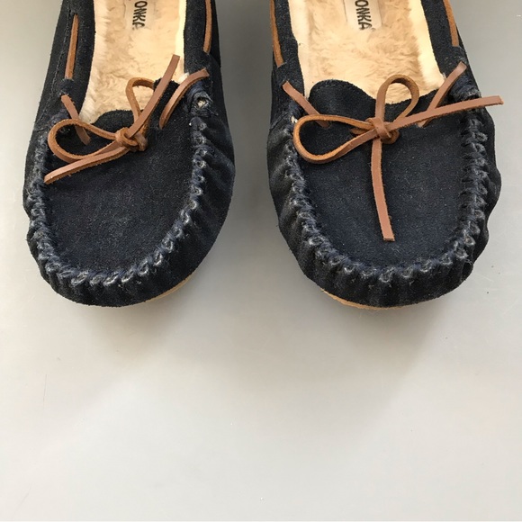 Urban Outfitters Minnetonka Cally Faux Suede Slip On Sherpa Moccasin Blue 11 - Picture 4 of 10